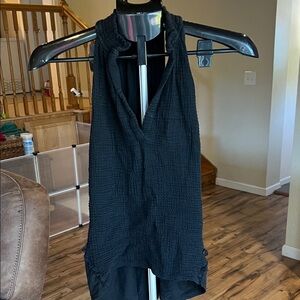 Black Sleeveless Textured Top